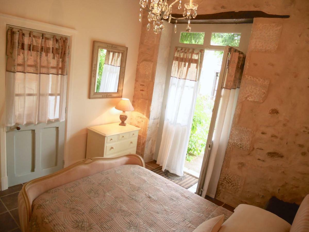 L'Arbre D'Ange Bed & Breakfast Montmorillon Exterior foto
